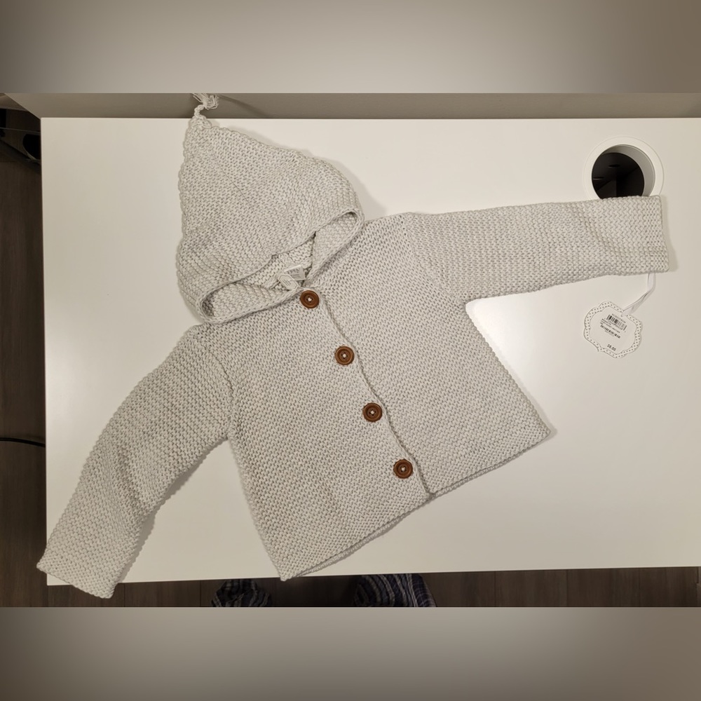 BNWT Nordstrom 100% Organic Cotton Cardigan with hood - 18 Months